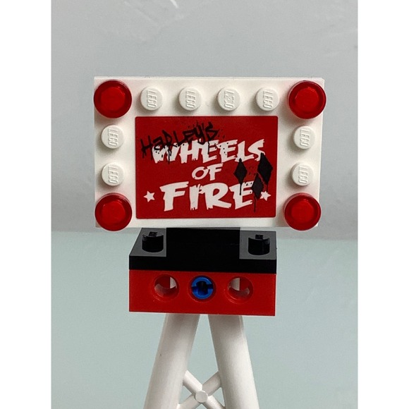 Lego Batman Harley Quinn mini figure set Harley’s Wheels of Fire figure EUC - Picture 2 of 11